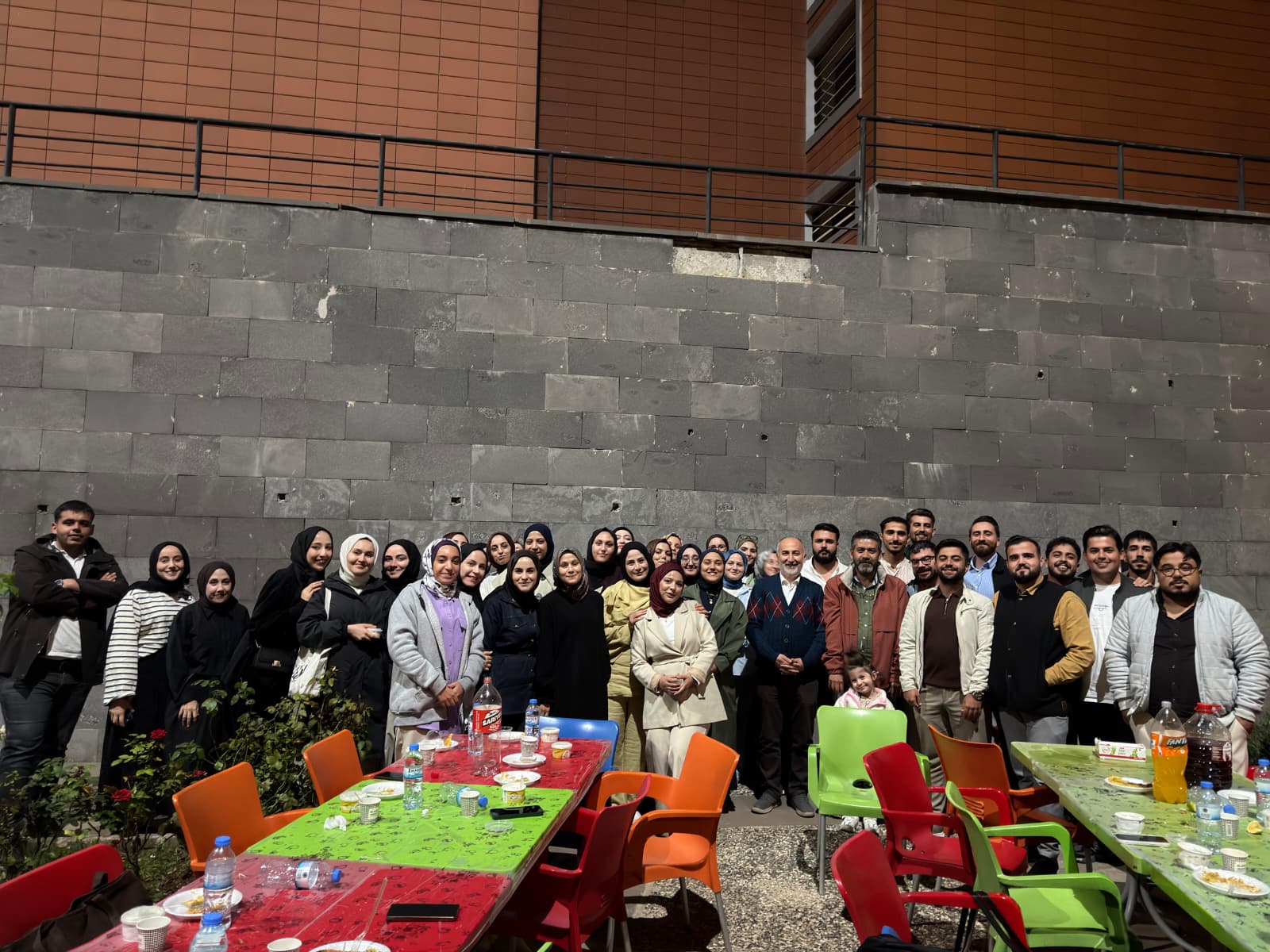 İlahiyat Fakültesi 4. Sınıf II. Öğretim Öğrencileri Geleneksel Hamsi Gününde Buluştu